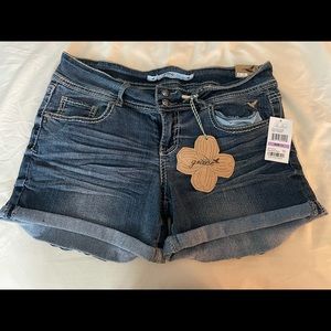NWT Denim-Like Blue Jean Shorts - Size 11